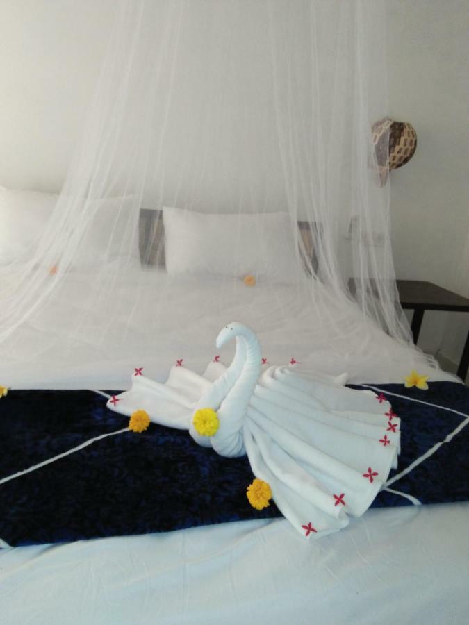 Taman Menjangan Homestay By Snorkelingmenjangan Banyuwedang Екстериор снимка